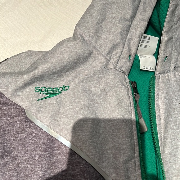 Speedo swim jacket - Picture 2 of 4